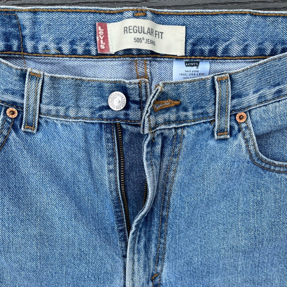 Levi Jeans - Picture 4 of 4